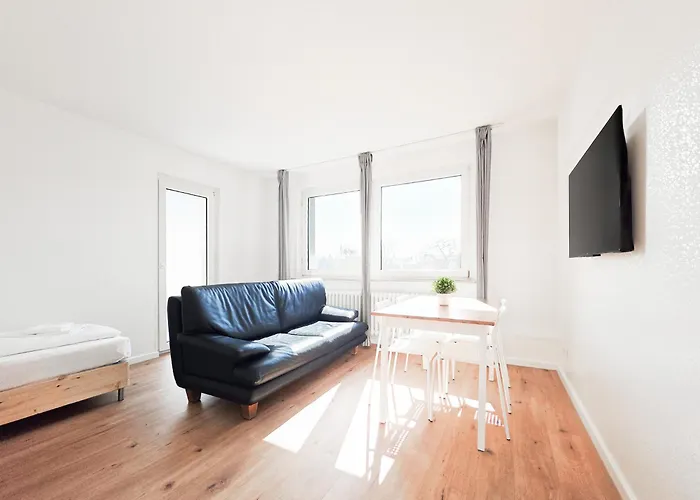 Raj Living - Monteurwohnung - 3 Schlafzimmer - Kueche - Balkon - Waschmaschine