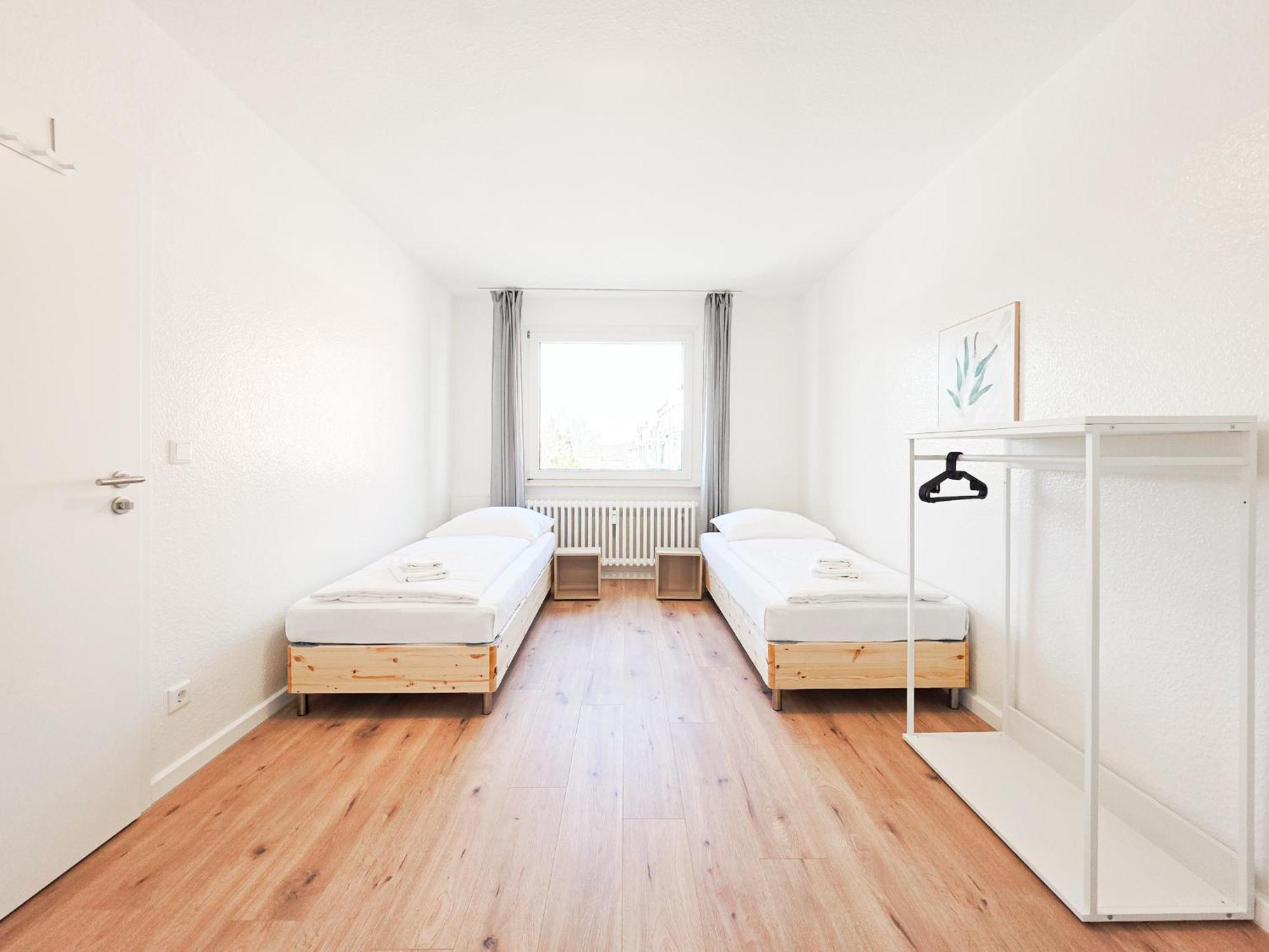 Raj Living - Monteurwohnung - 3 Schlafzimmer - Kueche - Balkon - Waschmaschine